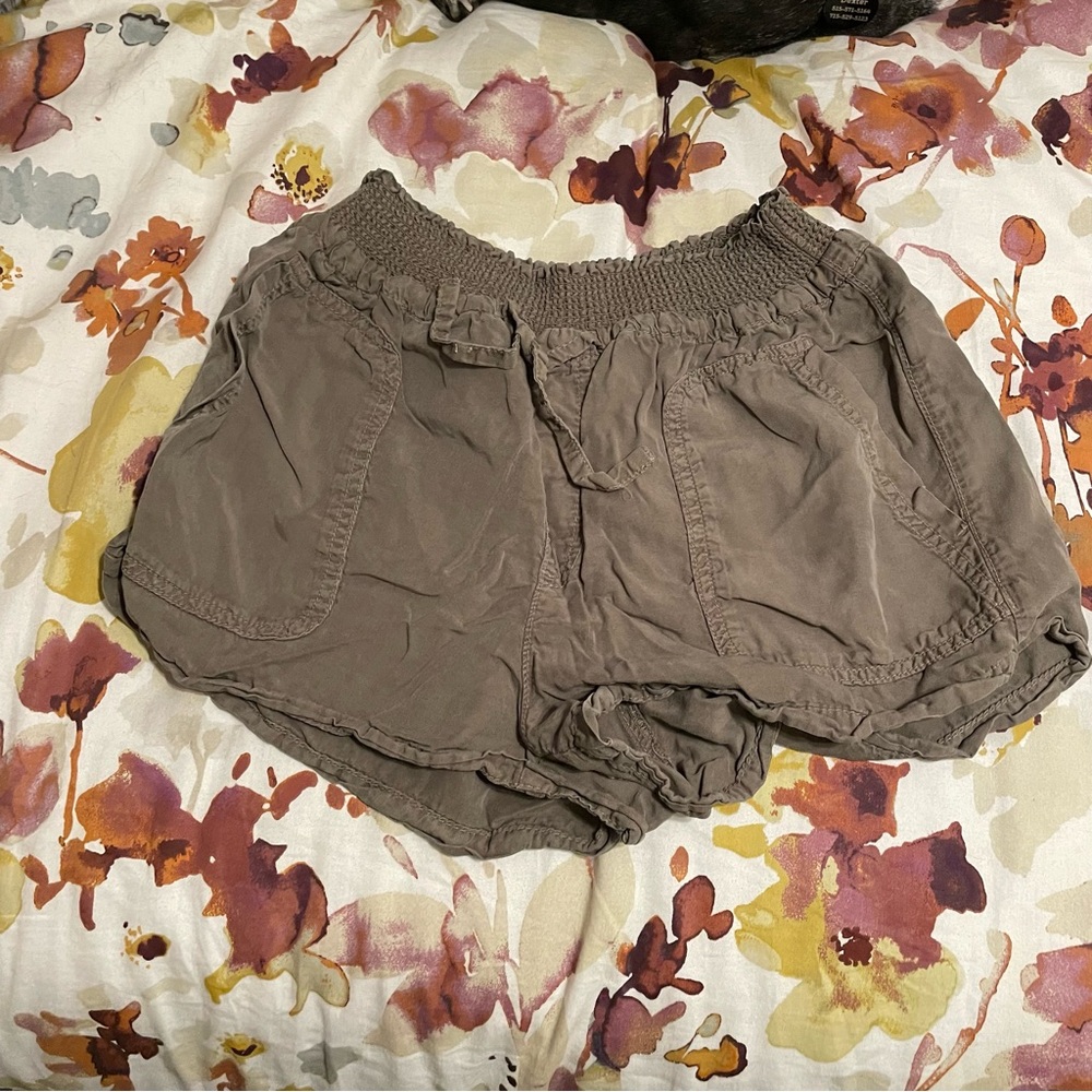 Love Tree Size M Shorts